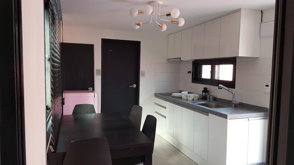 Amazon Guesthouse Сеул Экстерьер фото