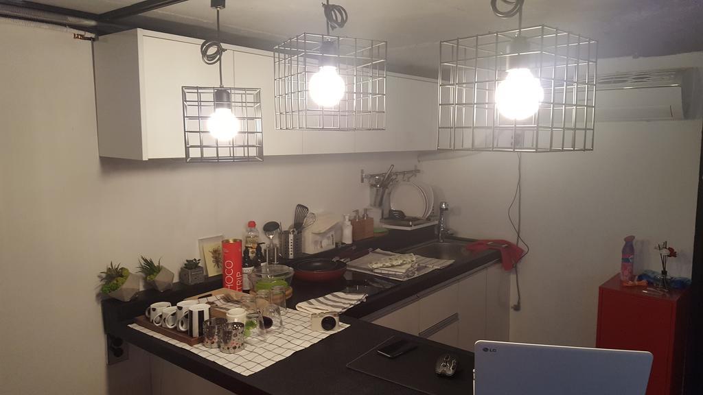 Amazon Guesthouse Сеул Экстерьер фото