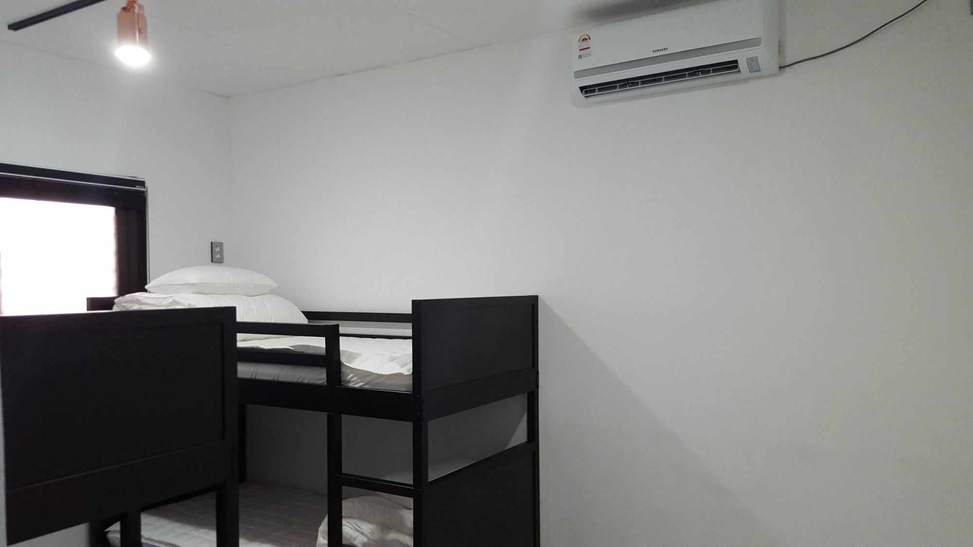 Amazon Guesthouse Сеул Экстерьер фото