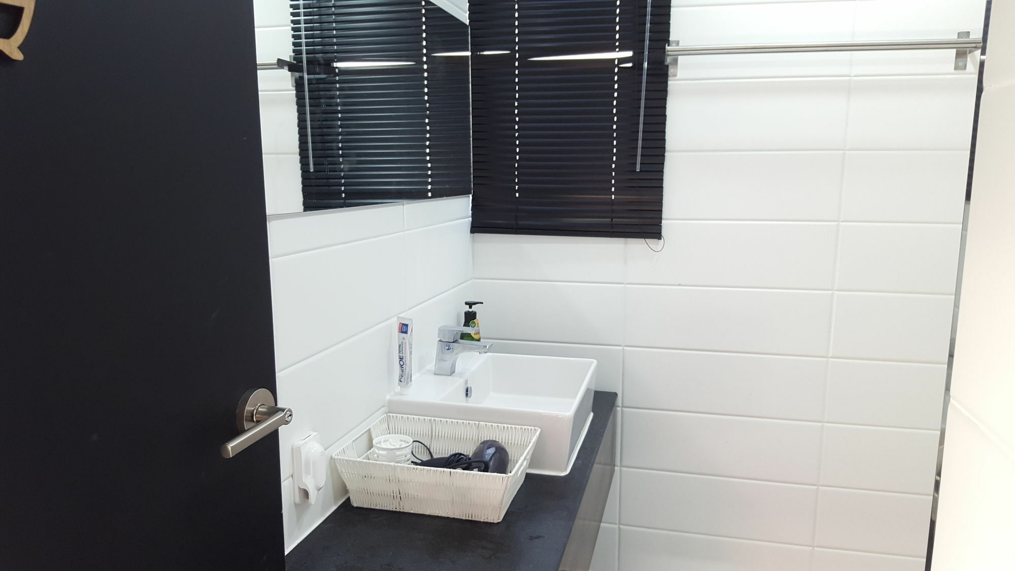 Amazon Guesthouse Сеул Экстерьер фото